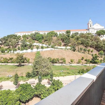 Flh Mouraria Art Apartment With Pool Lisbon Exterior photo
